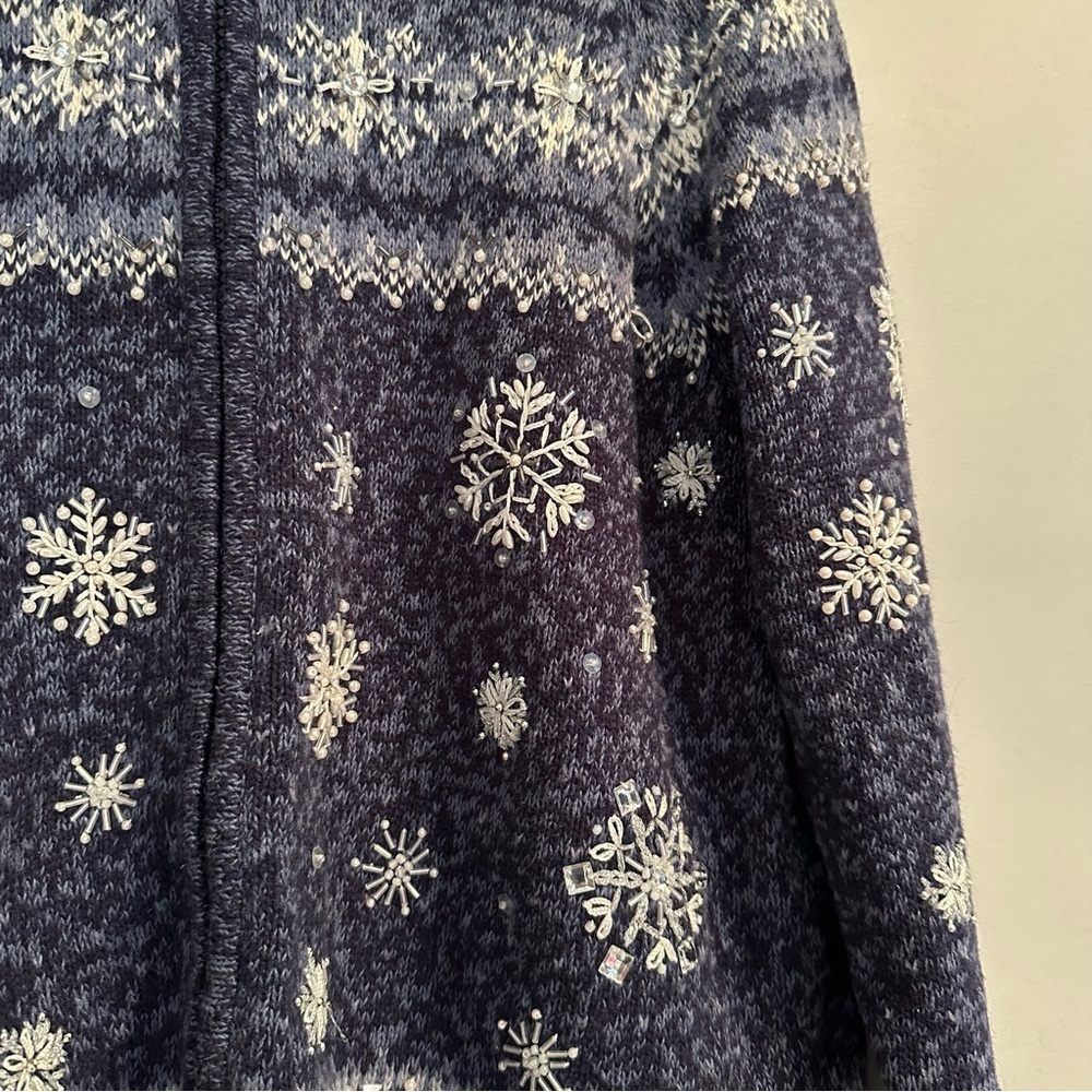 Heirloom Collectibles Christmas Collection 2004 Snowflake Winter Pearl Sweater - Picture 4 of 6